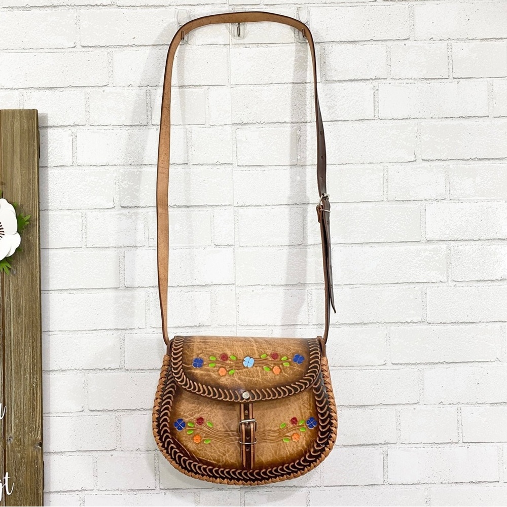 Vintage Hand-tooled Leather Handbag - Picture 5 of 9